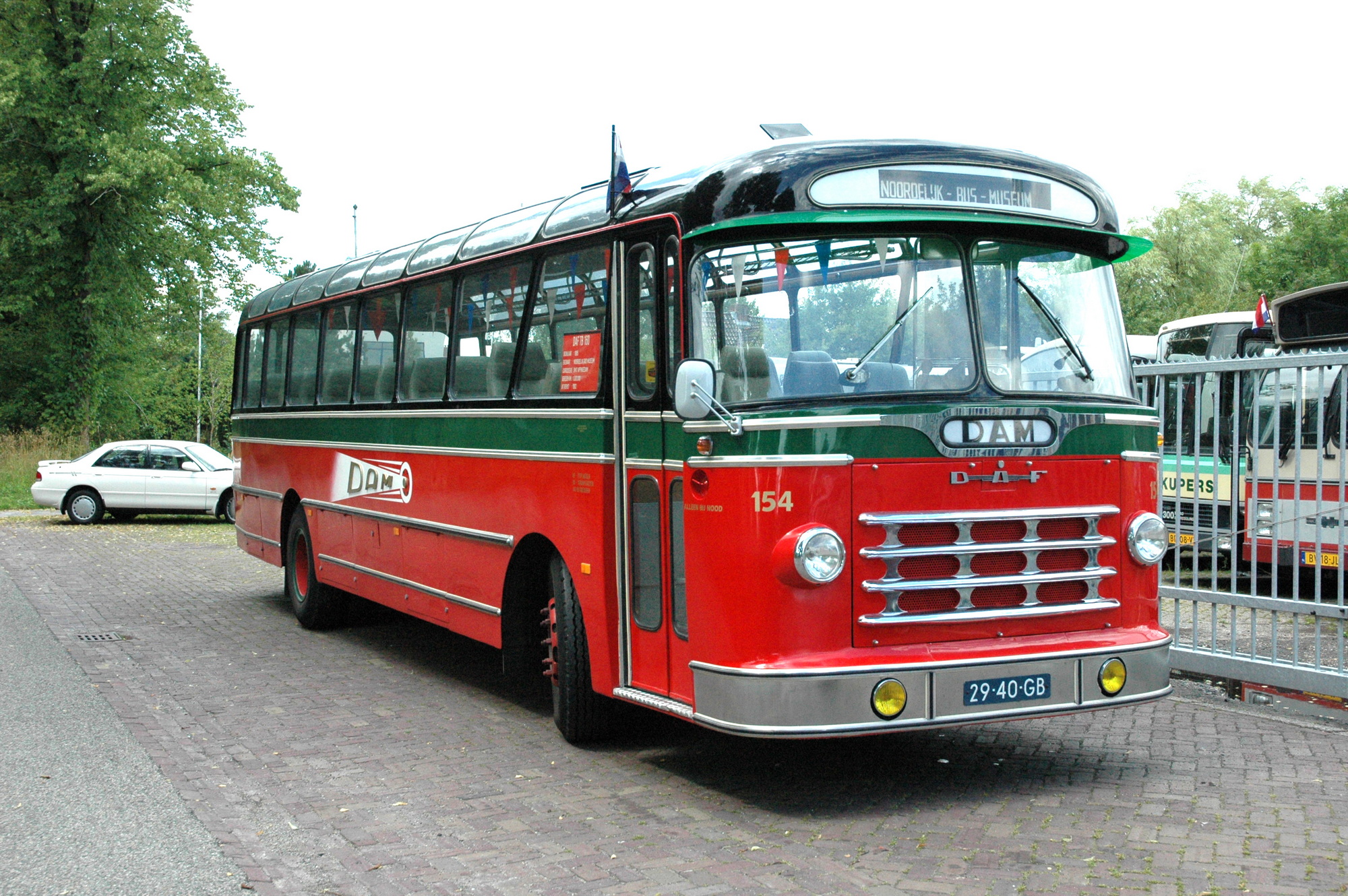 DAM-bus 154, een DAF met carrosserie Smit Appingedam uit 1965, thans eigendom van het Nationaal Bus Museum.