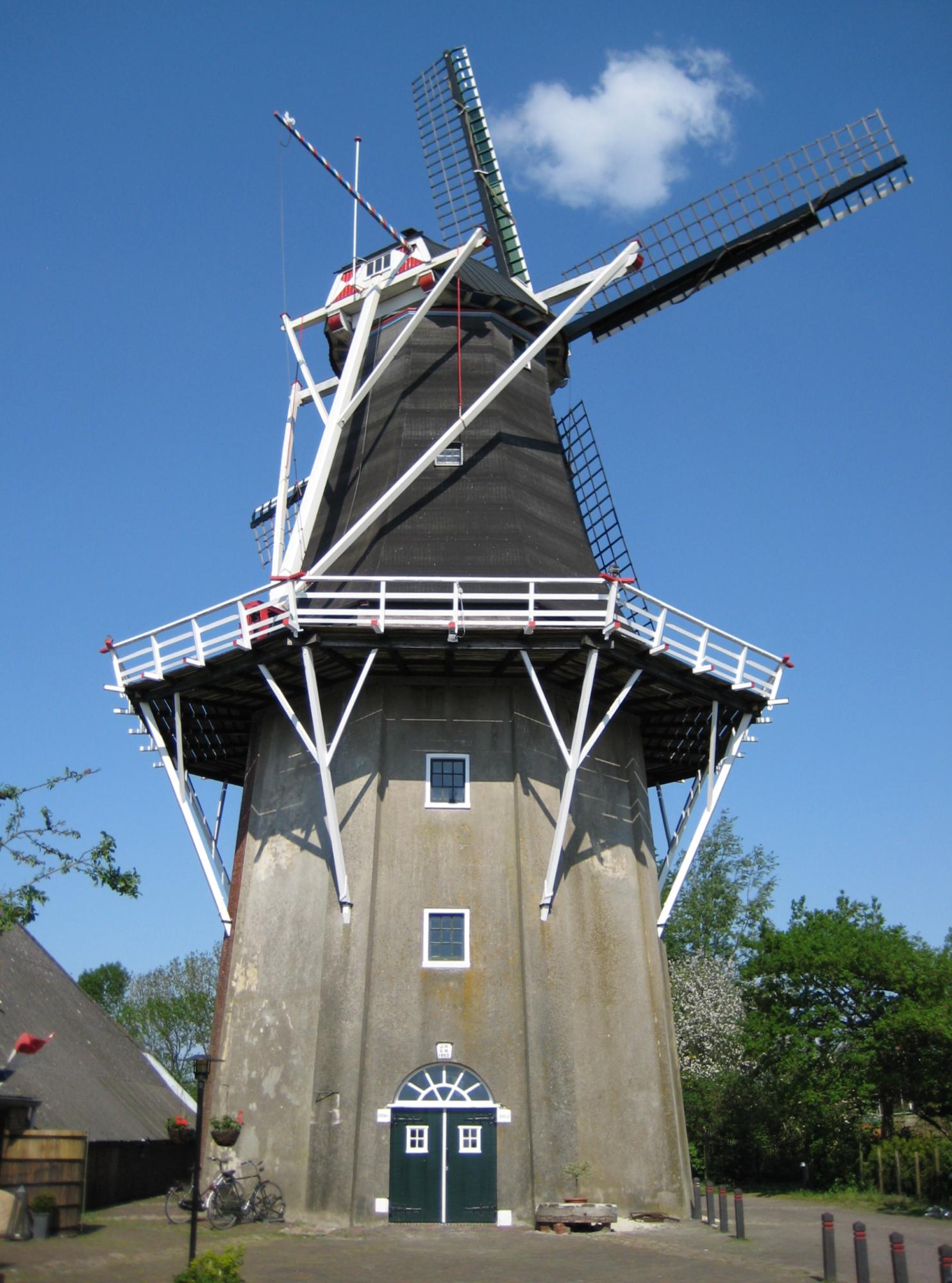 Windmolen De Lelie in Eenrum.