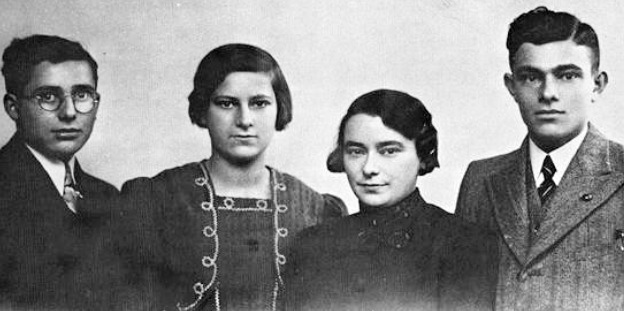 De kinderen van Marcus en Frouwkje. V.l.n.r. Izaak, Evaline, Mietje en Jacob. Foto: 1937.