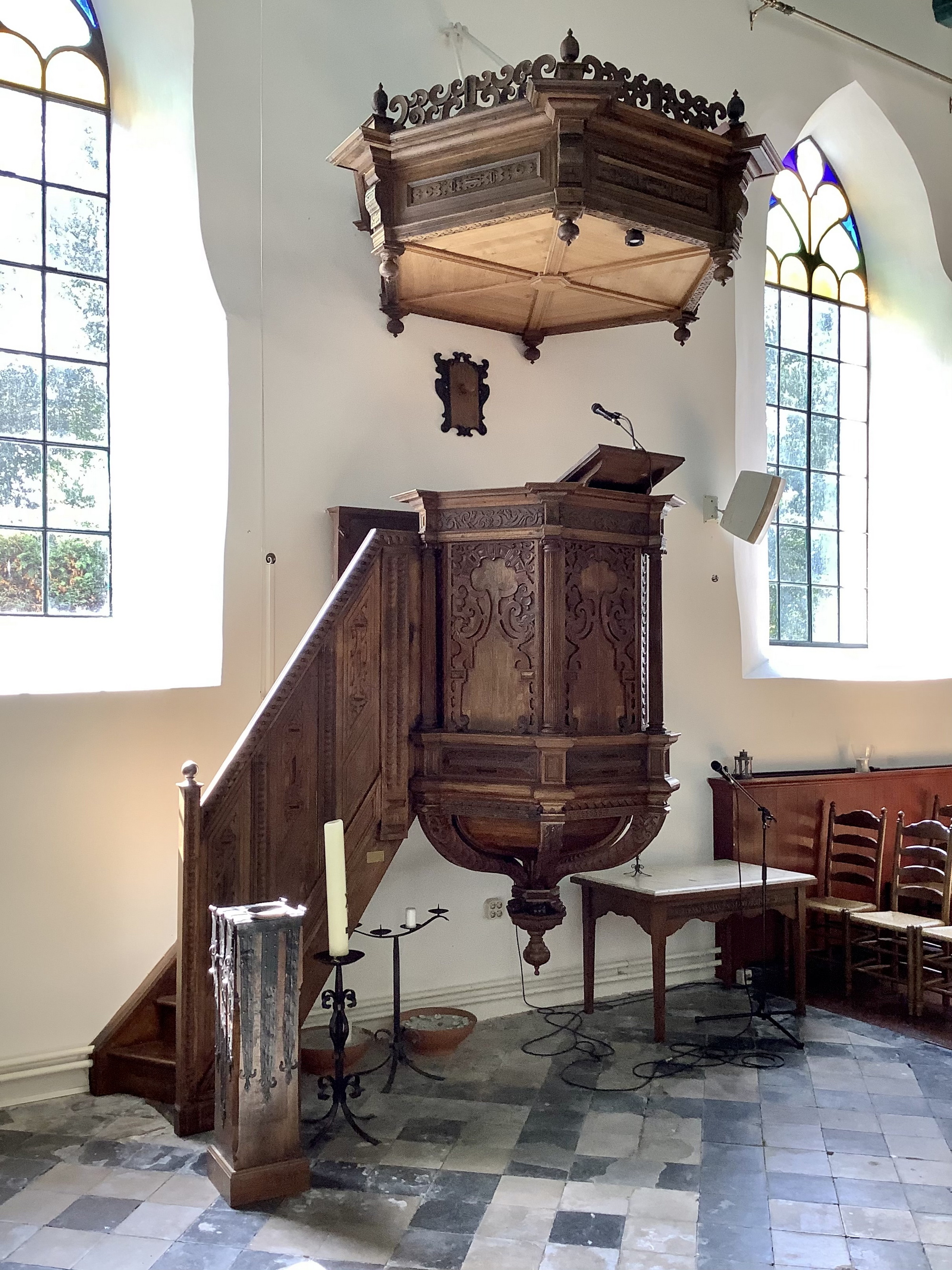 De preekstoel overgebracht uit de kerk van Engelbert. Foto: ©Jur Kuipers.