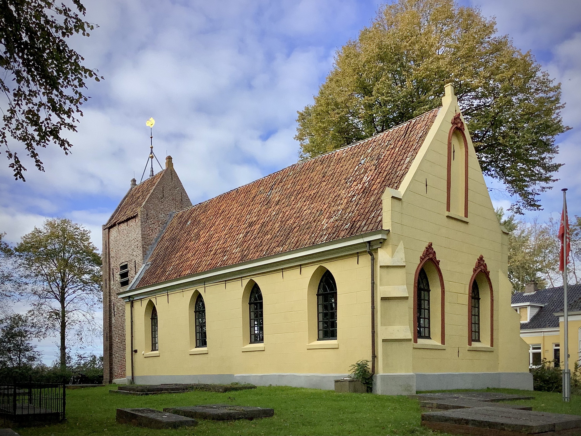 De kerk gezien vanuit het zuidoosten. Foto: ©Jur Kuipers.