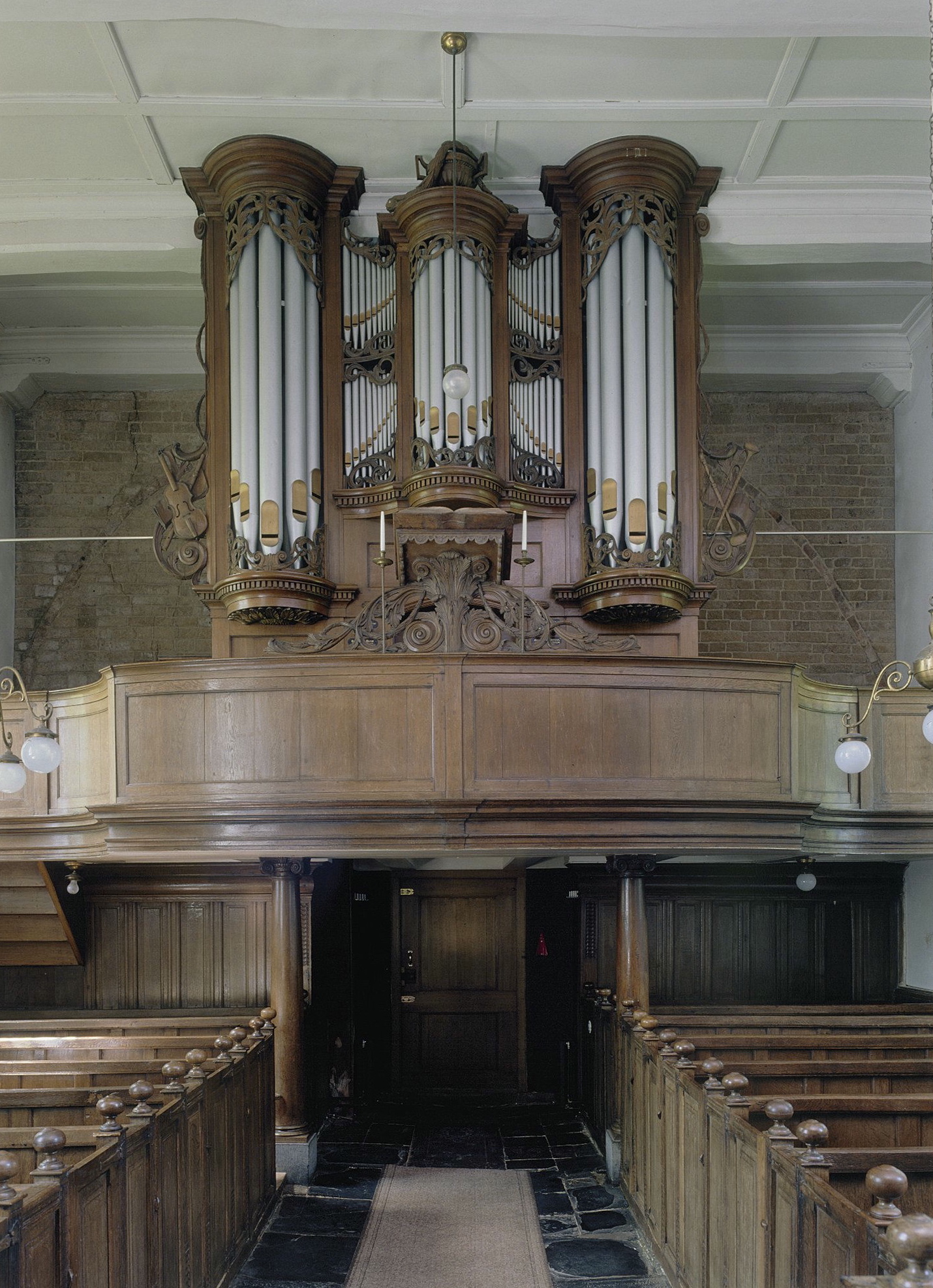 Nederlands Hervormde Kerk: Interieur, aanzicht orgel, orgelnummer 1767 (opmerking: Gefotografeerd voor Het Historische Orgel in Nederland 1790-1818).