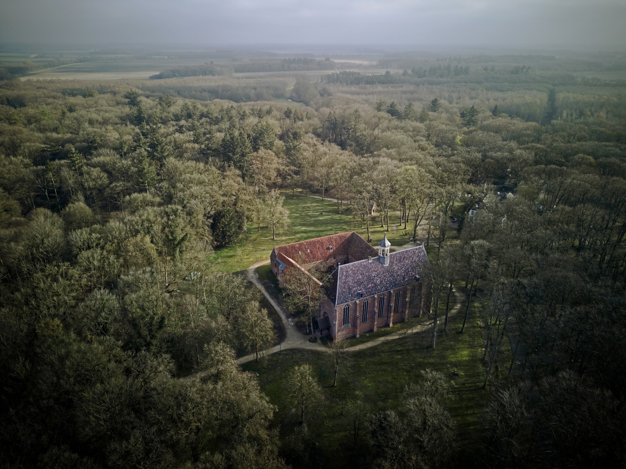 (Drone)foto van het klooster van Ter Apel. Foto: ©Jur Kuipers, 2023.