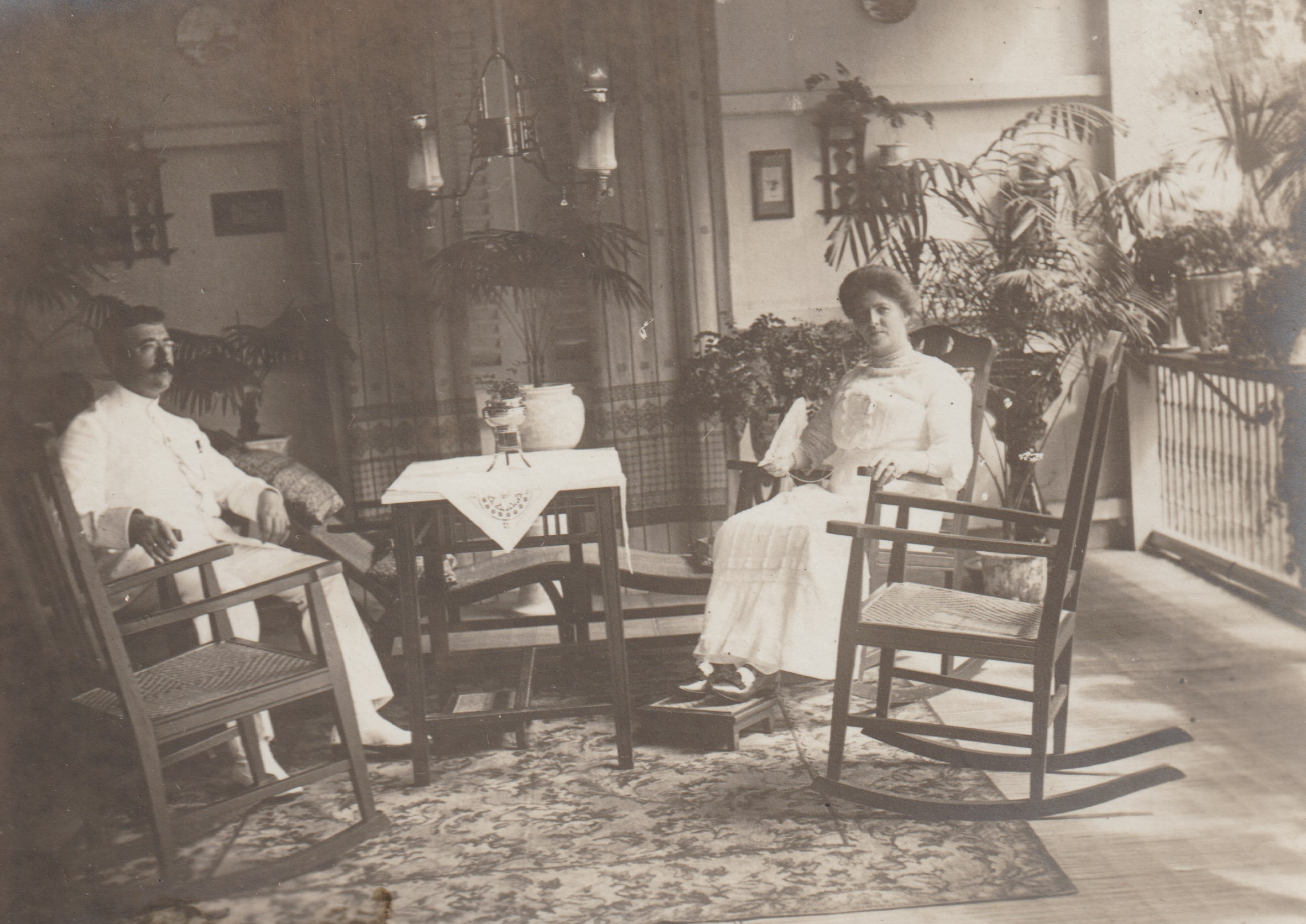 Willem en Johanna in Palembang. Foto: Hans Stoelinga, Onderdendam.