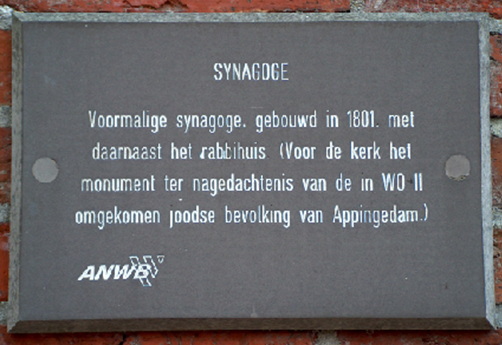 Infobord aan de synagoge van de ANWB.