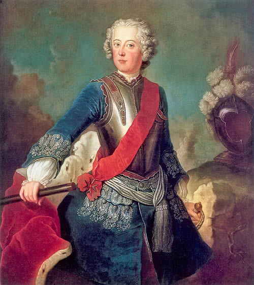 Frederik de Grote als kroonprins, geschilderd door Antoine Pesne in 1736. Olieverf op canvas, 142x113cm. Bron: Collectie Hohenzollern Castle. Licentie: Public Domain.